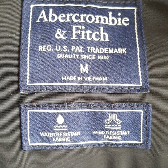 Black winter jacket - Picture 3 of 4